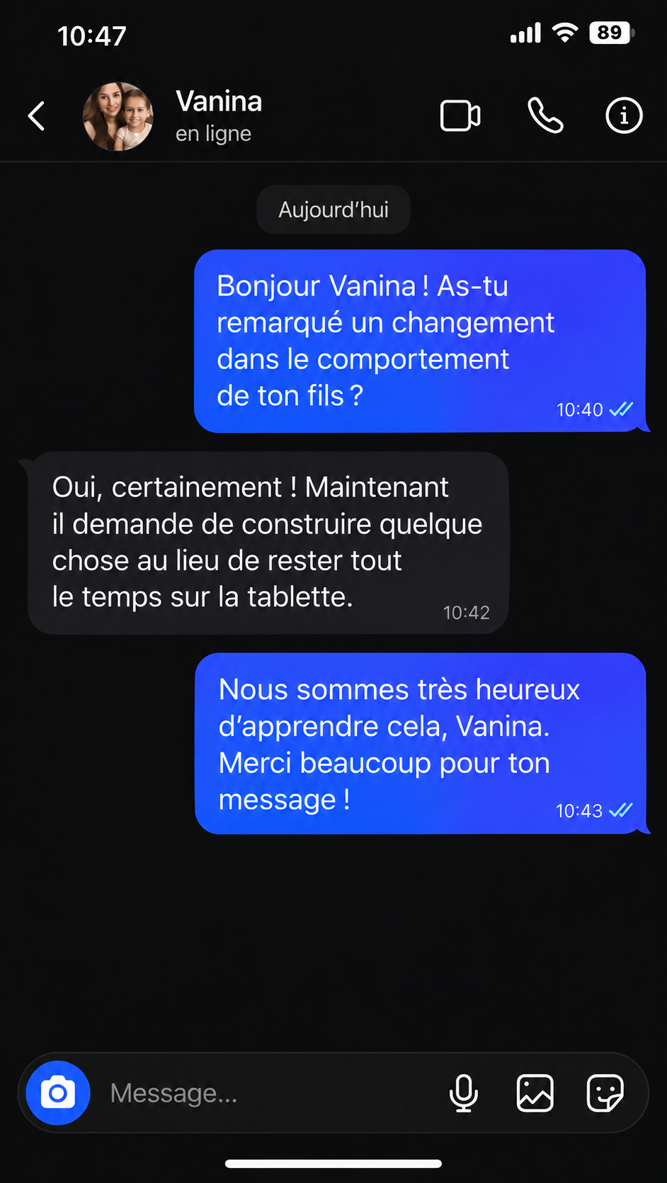 Conversation avec Vanina : son fils préfère maintenant construire plutôt que rester sur sa tablette.